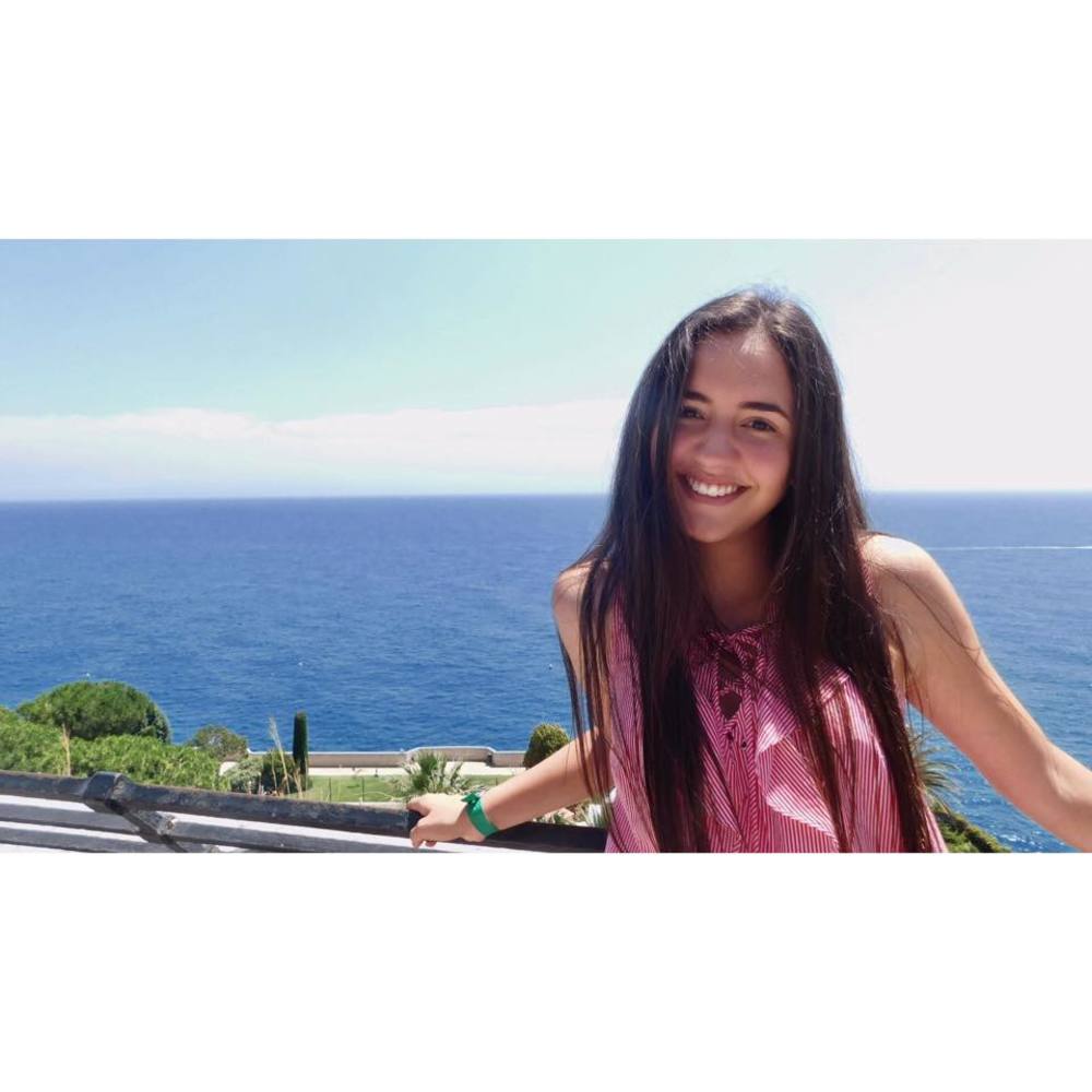 Meet your Posher, Isabella